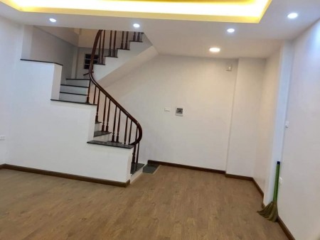 Hiếm, Cực Hiếm Bán nhà Công Viên Hòa Bình nhỉnh 3 tỷ 35m2