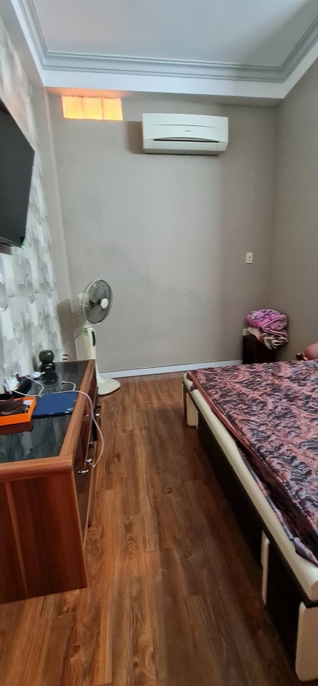 Nhà Cao Thắng, Quận 10, 4 tầng, 5PN, Giá 4.6 tỷ. [15 triệu/tháng]