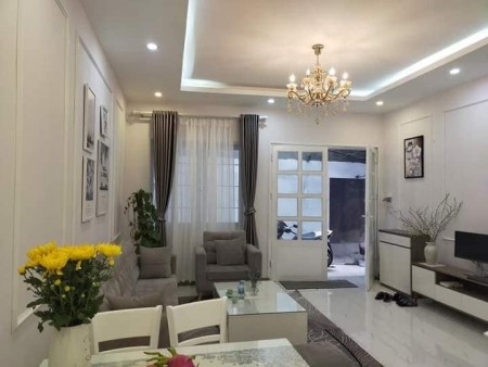 Bán gấp nhà mới ở ngay Nguyễn Trãi DT 48m2x4T, MT 4m Giá 4tỷ7