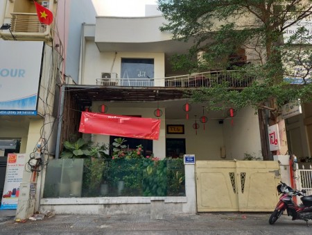 Cho thuê nhà Mt Phan Kế Bính Q1 (9x25m), thích hợp mở cafe, nhà hàng...