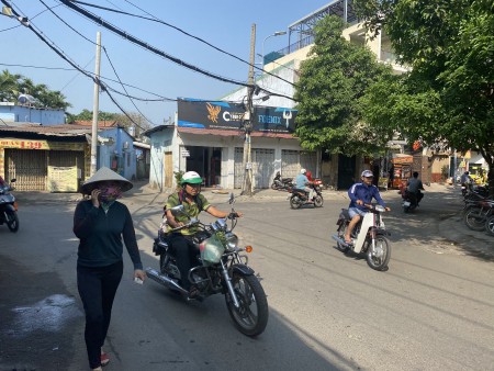 Cho thuê nguyên căn 2 mặt tiền gần chợ An Nhơn