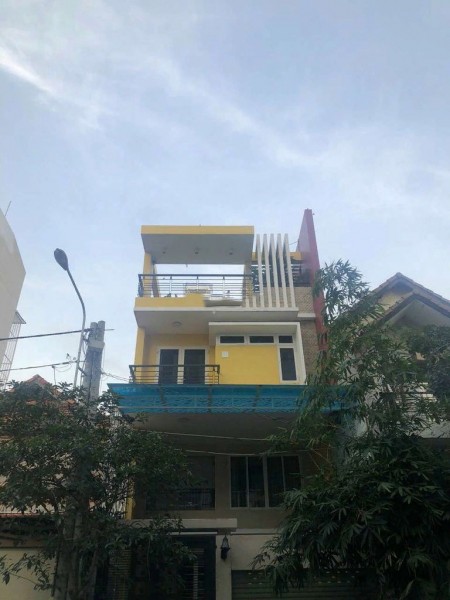 Bán nhà MT đường số 11 Lý Phục Man P.Bình Thuận, Q.7