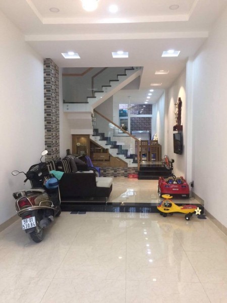 Nhà Lê Cao Lãng, 3L, ST, 6PN, Full máy lạnh