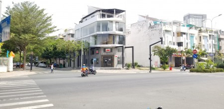 Cho thuê mặt bằng 2 mặt tiền đường Hoàng Quốc Việt. Quận 7