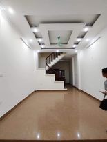 Cần bán nhà mặt phố 8-3, Hai Bà Trưng 40m2, 4 tầng, 5.7 tỷ.