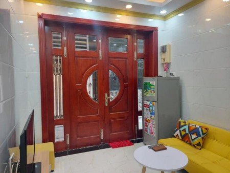 Hiếm! HXH-3 tầng- Khu vip Lê Văn Sỹ Quận Tân Bình 35m2 giá chỉ 3 tỷ 5.