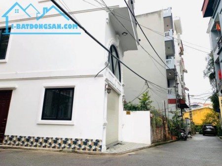 Bán gấp mảnh đất Tư Đình Long Biên 76m2 x 4m mặt tiền, giá 4.2 tỷ, phân lô Quân Đội, ô tô tránh