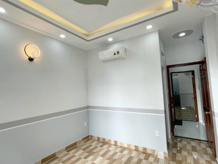 Chỉ 5.6 tỷ hẻm 6m 40m2 Lạc Long Quân P9 Tân Bình.