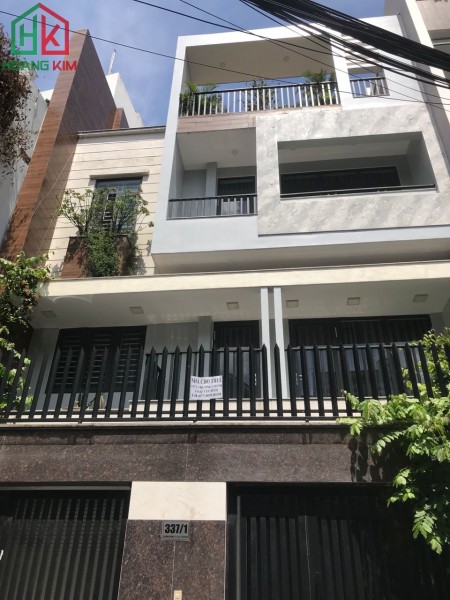 Cho thuê Villa có thang máy hiện đại, HXT đường Trường Chinh, Phường 14, Tân Bình. 9x17m