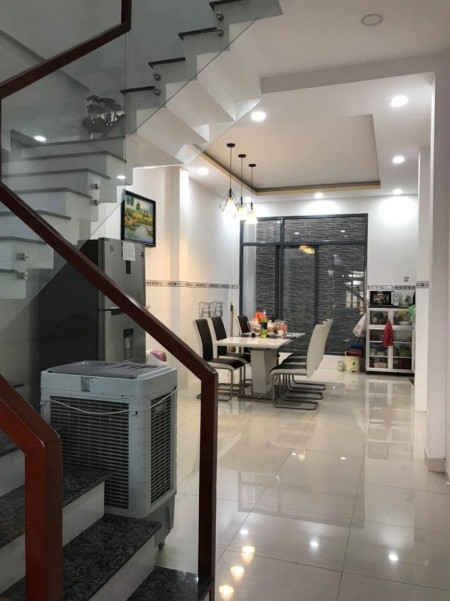 Bán nhà, chỉ 2 ty 55, HXH đỗ cửa, Thống Nhất, Phường 16, Quận Gò Vấp.