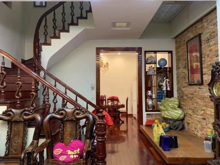 Nhà siêu đẹp tại Láng lô góc, ngõ thông kinh doanh, DT 30m2, 5 tầng, MT 3.8m, gia 4 tỷ