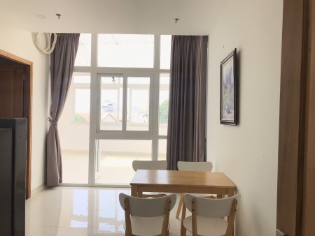 Cho thuê căn hộ 1 phòng ngủ có ban công đủ nội thất quận Tân Bình gần sân bay
