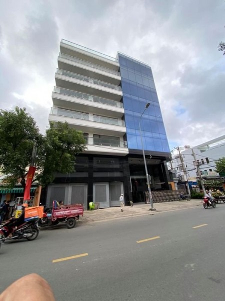 Đinh Bộ Lĩnh dt lớn 8 x 20 có lượng KH ổn định sẵn