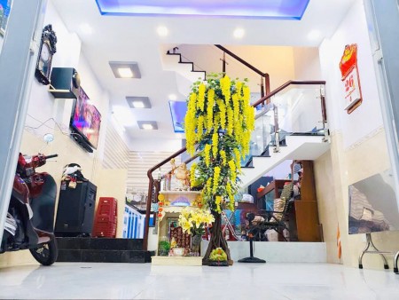 Nhà Quận 10 sát căn mặt tiền dt 45m2 Ngang 4m nhỉnh 5 tỷ