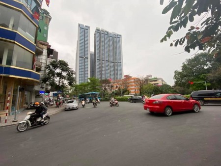 TRUNG TÂM MẶT TIỀN NGỌC KHÁNH – GIẢNG VÕ – TIỀN NHỎ 10.5 TỶ