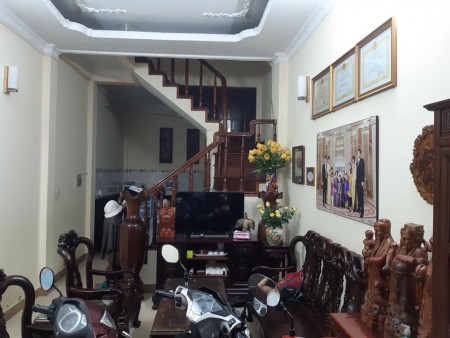 Xã Đàn 2, phân lô, ôtô đỗ, kinh doanh, 43m, 5.x tỷ