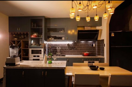 Bán nhà Mặt phố Cầu Giấy giá 36 tỷ, 130mx7T, kinh doanh đông đúc