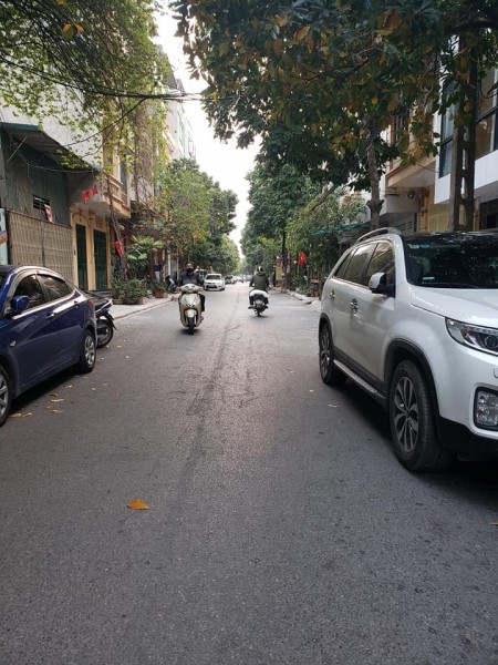 BÁN NHÀ TRẦN ĐĂNG NINH, 7T, CÓ THANG MÁY,mt4.5.GIÁ 6.5 TỶ-0944787915
