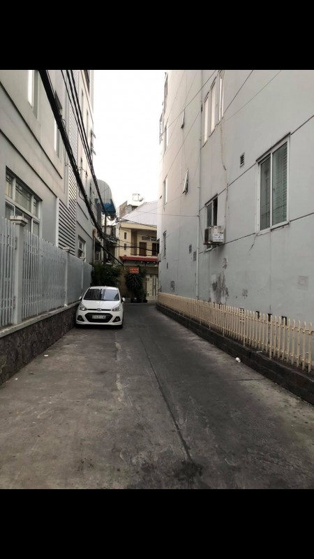 Bán nhà 31m2, hẻm 2m, giá 3 tỷ 1_ ngay ngã tư Hàng Xanh