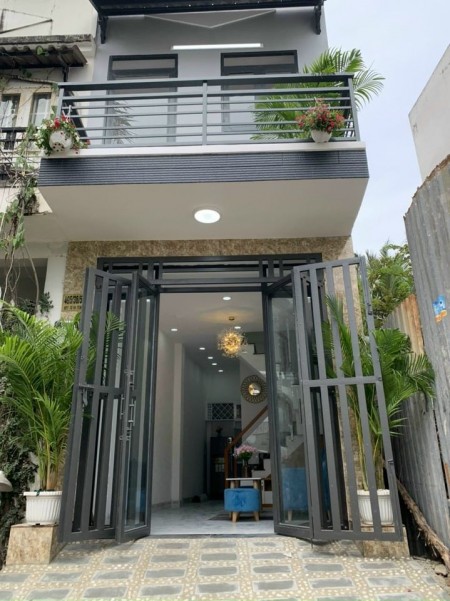 Bán nhà 2295 hẻm hai chiếc xe hơi qua mặt