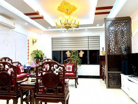 Cần bán nhà Đường Hoàng Mai 55m2, ô tô vào nhà 5 tầng, 5.7 tỷ.