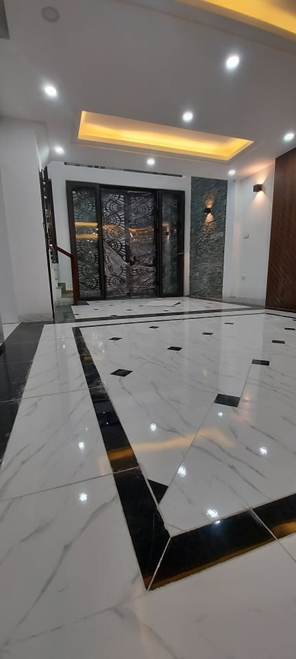 Bán nhà ngõ 211 Khương Trung 48m 5 tầng oto đỗ cửa 5m giá 4.6 tỷ