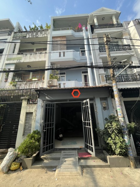 CHDV Bùi Đình Tuý 4.5x18m Trệt, 3lầu. 5pn, 4wc. NT cơ bản.
