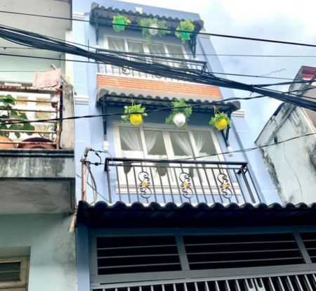 Bán Nhà 3 tầng ở ngay Nguyễn Thái Sơn,P.5,GV 28m2(4x7) 3tỷ TL.