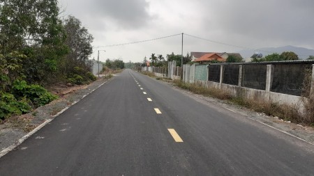 Bán 2 xào đất, mặt tiền đường nhựa, xã Long mỹ đất đỏ BRVT, LH: 0976048232