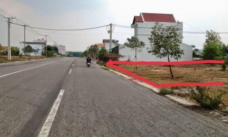 Ngay quốc lộ 13 giá 250 triệu cần bán gấp