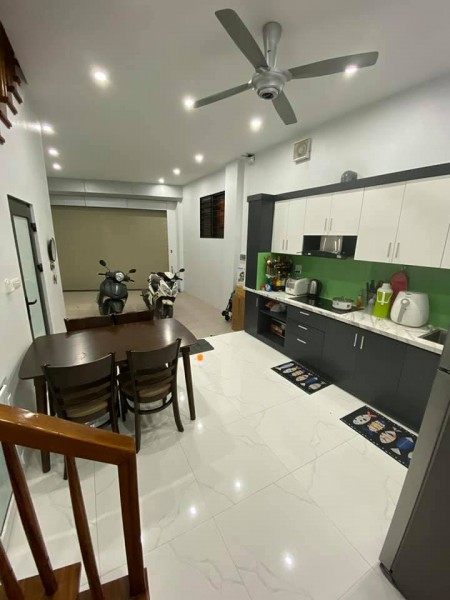 Cực Hiếm! Bán nhà Hoàng Đạo Thành Gara ô tô, Full nội thất giá chỉ 7 tỷ