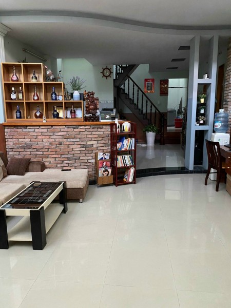 Vỡ nợ bán nhà mặt tiền 1 trệt 1 lầu, sân thượng, có sân ô tô, TT Thuận An, ngân hàng hổ trợ