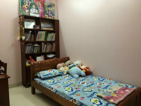 Bán nhà 4m đường Tô Hiến Thành, Q10, gần mặt tiền hẻm 163 DT 4.1x10m, nhà 2 lầu giá 4.2 tỷ