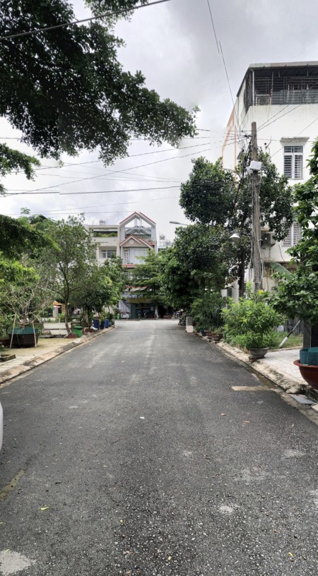 Chủ cần tiền nên bán gấp lô đất MT Đào Trí, Q7, 3.5 tỷ /90m2, sổ hồng riêng,