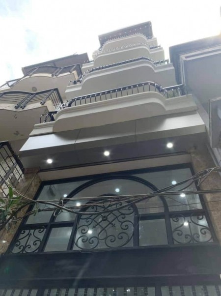CG356 Toà Nhà 7 Tầng Thang Máy, Gần Mặt Phố, 100m Ra Nguyễn Chí Thanh, DT 52m2 Chỉ 8.6 Tỷ