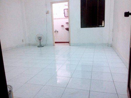 PHÒNG MÁY LẠNH SẠCH SẼ MÁT MẺ GIỜ TỰ DO 253 ĐINH BỘ LĨNH