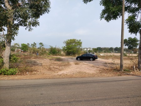 Đất thổ cư Long Khánh, Đồng Nai, sở hữu mặt tiền, có sổ đỏ, cần bán nhanh.