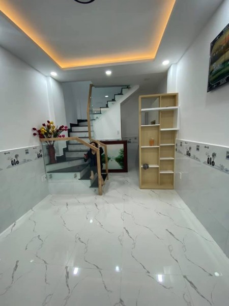 Chỉ 2,7 tỷ có thương lượng có ngay nhà 2 tầng 30 m2 Nguyễn Văn Công, Gò Vấp. 0912352858