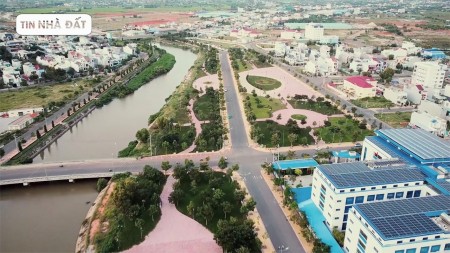 Bán lô đất 4 mặt tiền Khu dân cư Xuân An, Trung tâm TP Phan Thiết, Tuyệt đẹp, Sổ đỏ,Giá rẻ