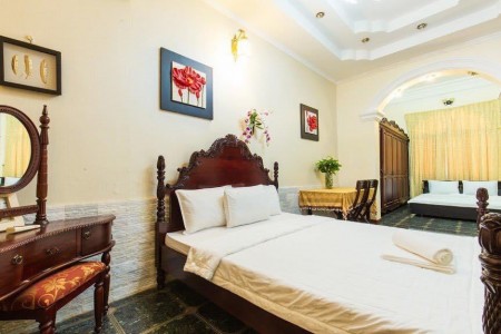 Bán khách sạn 19 phòng đường La Văn Cầu Phường Thắng Tam cách biển chỉ 50m.