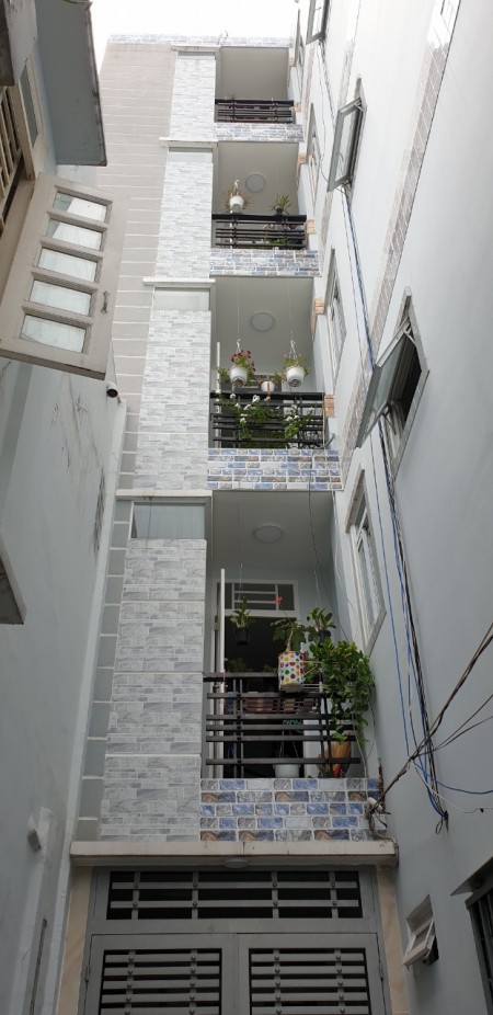 Bán nhà đường Phan Xích Long, P.3, Quận Phú Nhuận, giá 6,8 tỷ, 5 tấm, DTSD 190m2.