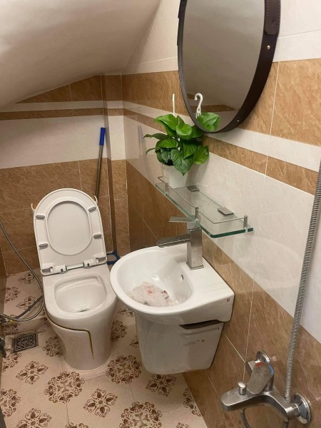 Bán nhà Nguyễn Bặc, Tân Bình, giá rẻ, view Landmart 81, chỉ 6.9 tỷ.
