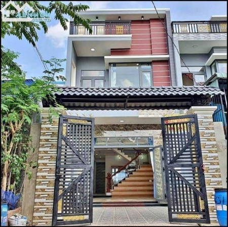 Bán nhà Bình Chánh đã có sổ nhà 100m2 1trệt 1lầu. Đúng giá 900triệu