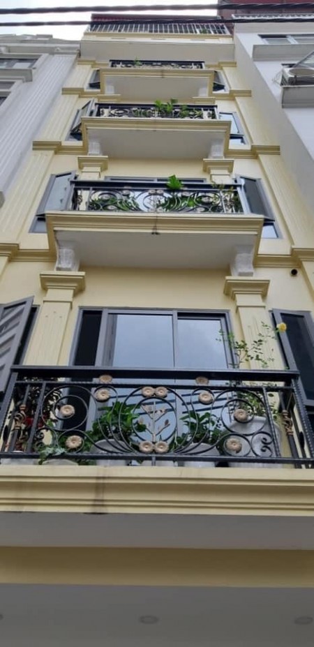 NHÀ NGÕ ÔTÔ CẦU GIẤY, KINH DOANH TỐT, THANG MÁY 6 TẦNG x 40M2, GIÁ 8,6 TỶ