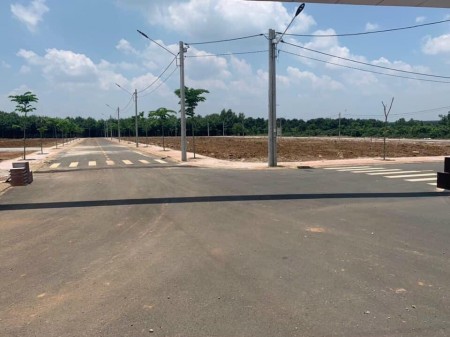 chính chủ cần tiền bán gấp lô đất nền nằm ngay tthc thị trấn Đồng Phú tỉnh Bình Phước