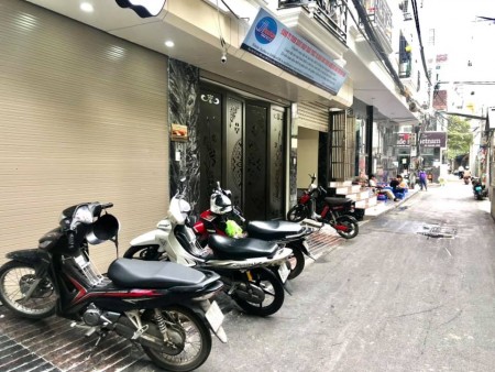Hồ Tùng Mậu, Thang máy, kinh doanh, ô tô và0 nhà khép kín 40Mx7T. GIÁ 7.5 tỷ