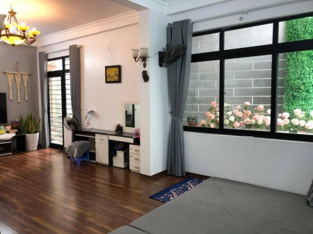 Bán nhà Hoàng Mai, 35m2, 5 tầng, ÔTÔ, KINH DOANH, 2 tỷ hơn