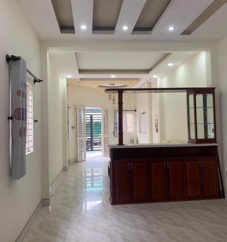 Bán nhà đường Lạc Long Quân, Quận 11, DT 92m2, giá chỉ 8,35 tỷ