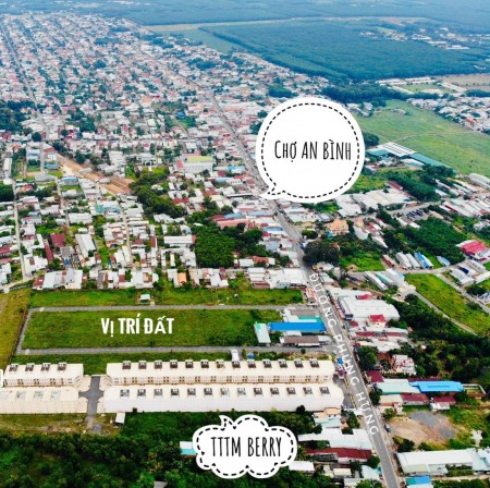 Bán lô đất biệt thự với 25m mặt tiền ngay sát Chợ Lục Quân. Gía siêu rẻ.