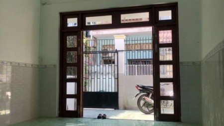 CC kẹt tiền bán gấp nhà đường Bà Triệu , 96m2 ,SHR.